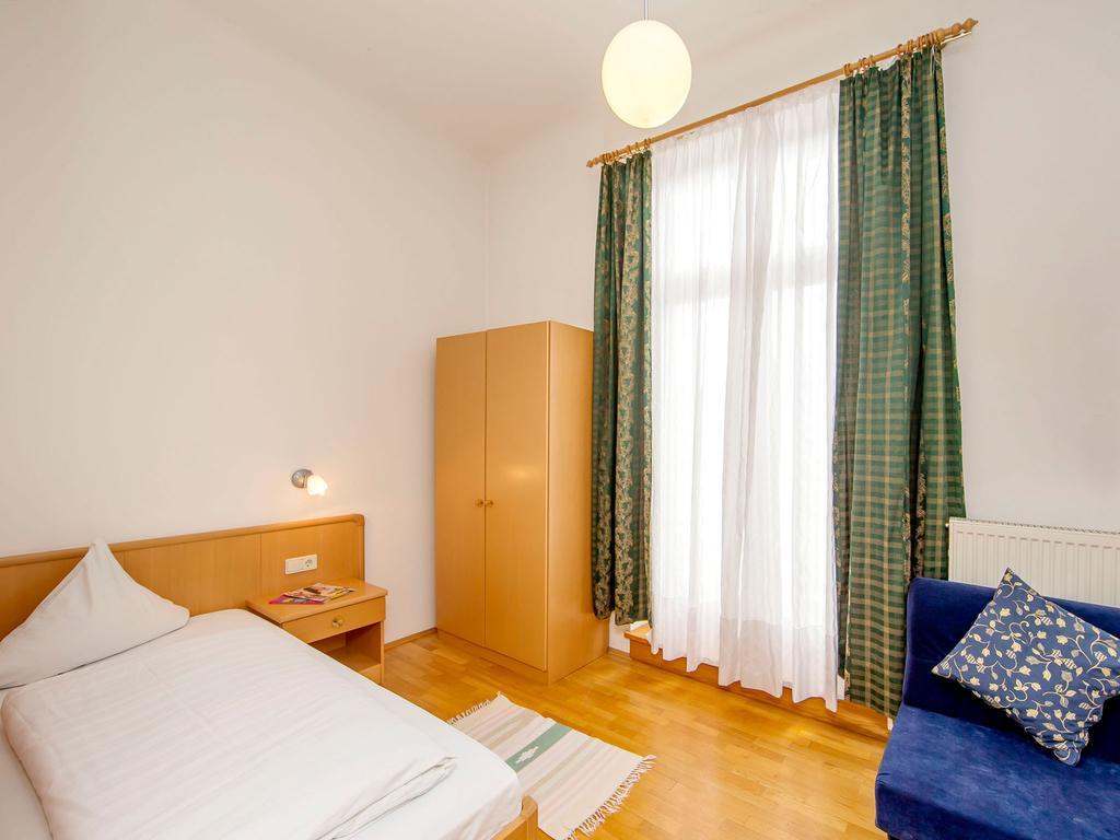Villa Residence Santer Brunico Room photo